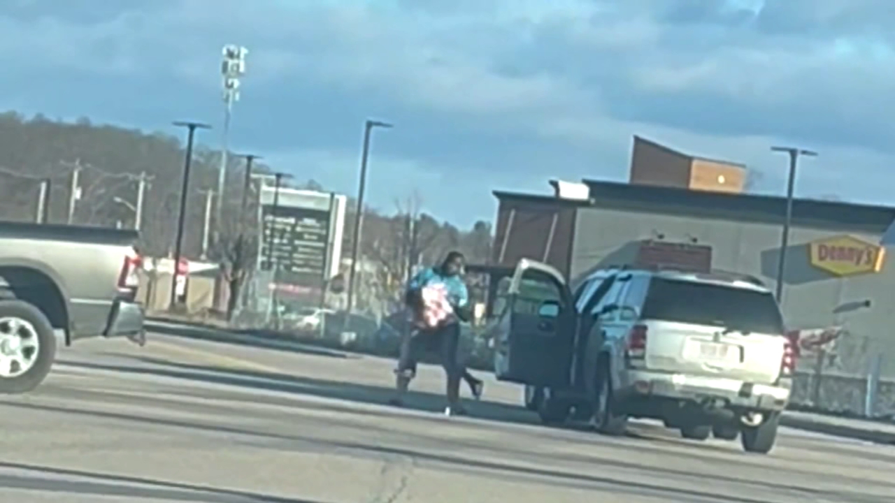 15751824_010425-wls-cnnw-mass-road-rage-attack-pkg-vid