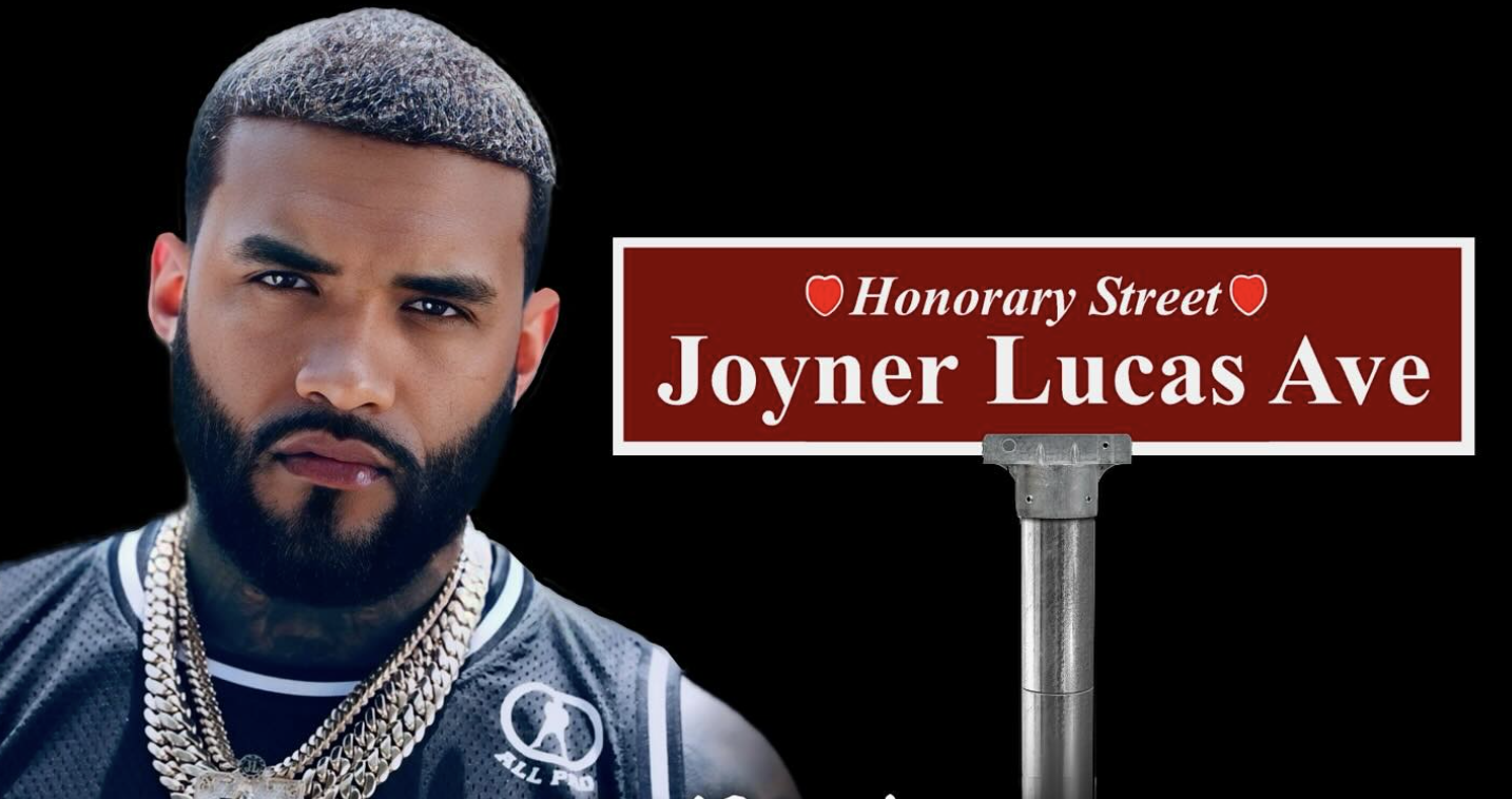 Joyner Lucas Worcester with chain around his neck